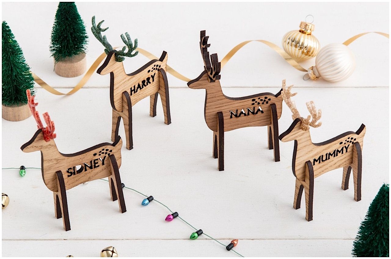 Personalized reindeer wooden name places 