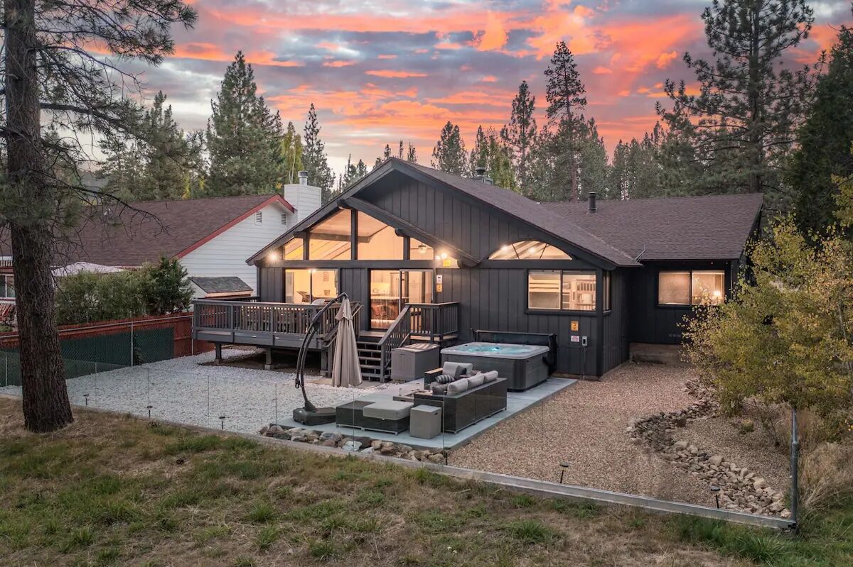 11 Airbnb stays in Big Bear near the slopes, lake and town