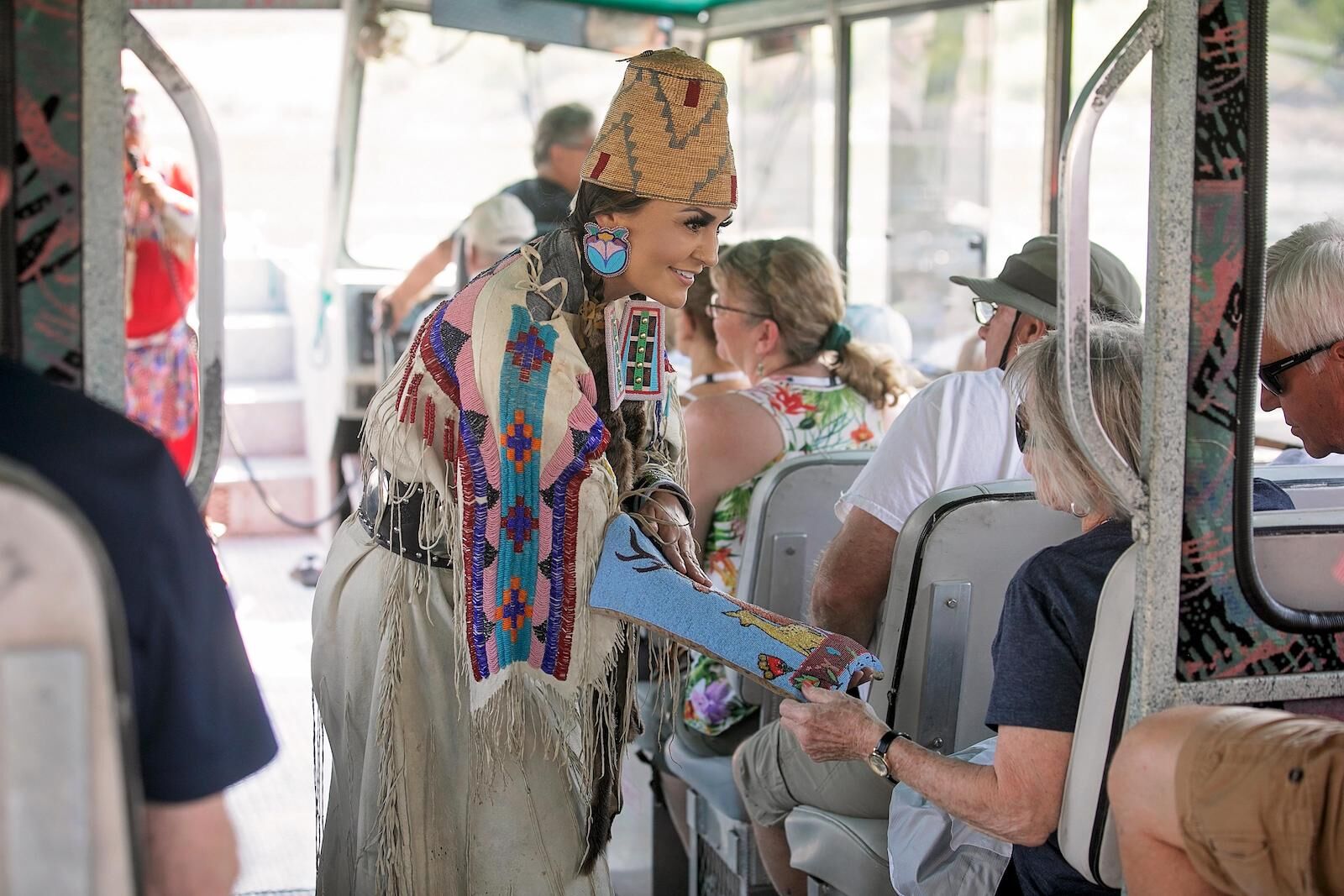 Stacia Morfin talking to non-Native tourists visiting the Nez Perce reservation in Idaho