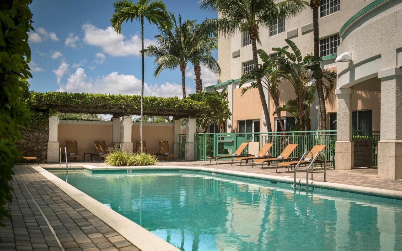 Courtyard By Marriott Hotels Near Fort Lauderdale Airport 3 