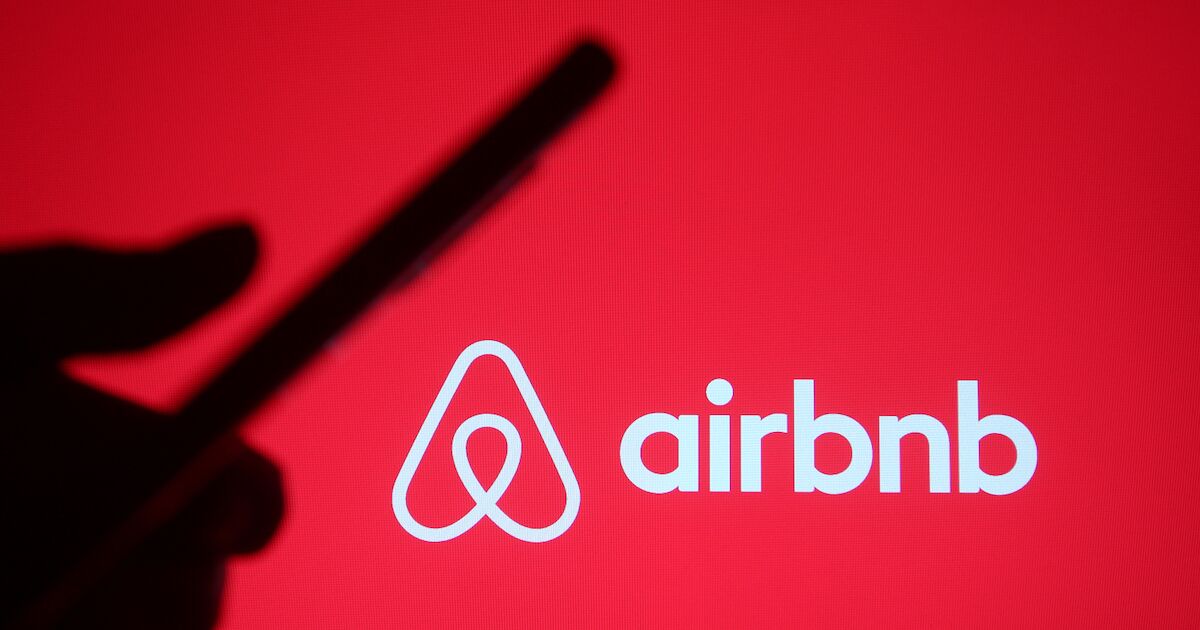 Airbnb Is Offering Ukrainian Refugees Free Housing in Neighboring Countries