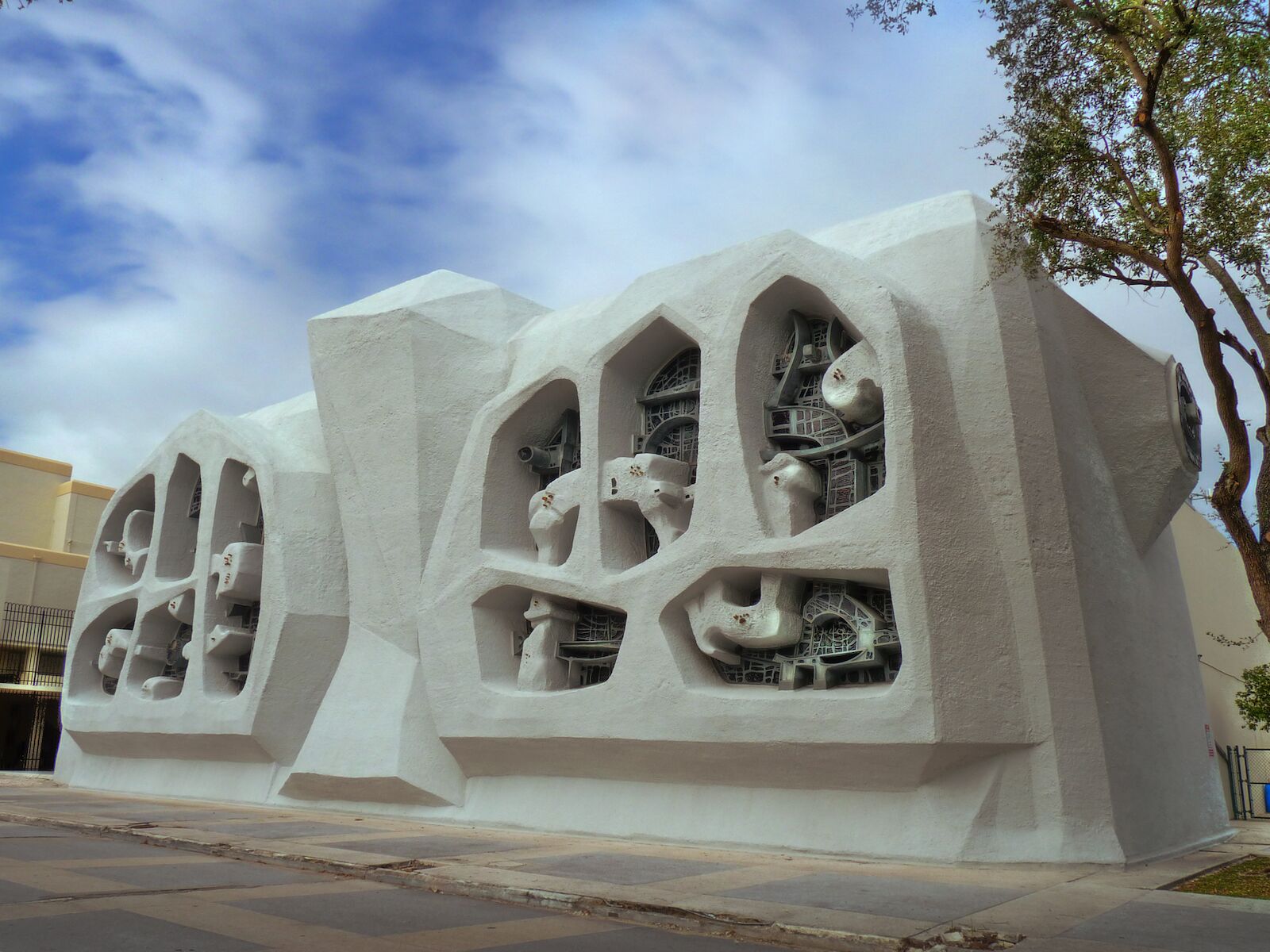 The Sophie and Nathan Gumenick Chapel at the Temple Israel synagogue in Miami is one of the most unusual buildings on a Miami architecture tour.