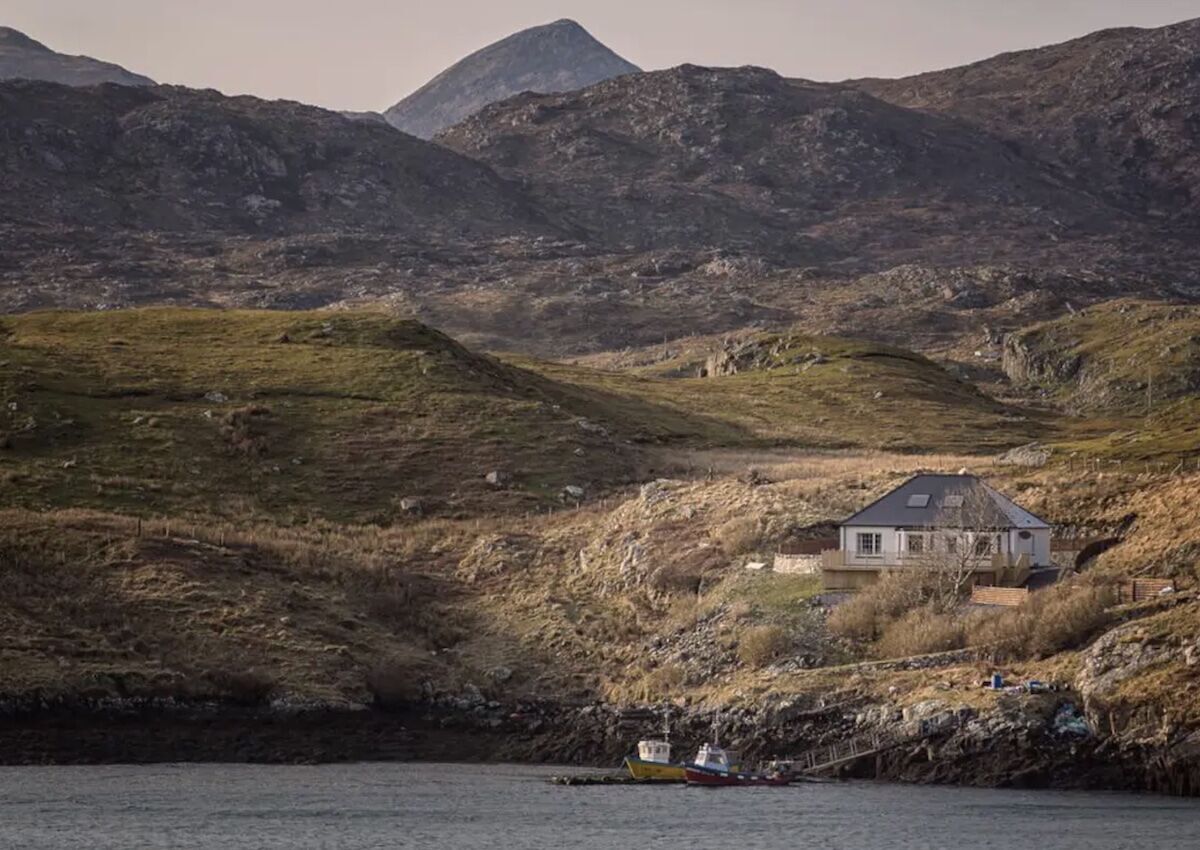 The Best Airbnbs in the Scottish Isles for Whiskey Enthusiasts