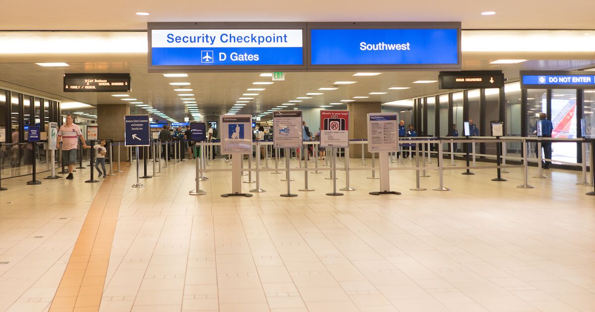Certain People Can Now Use Their iPhone To Get Through Airport Security. Here’s ..