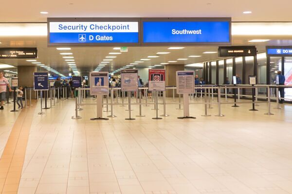 Select Phoenix Sky Harbor travelers can use iPhone ID for TSA security