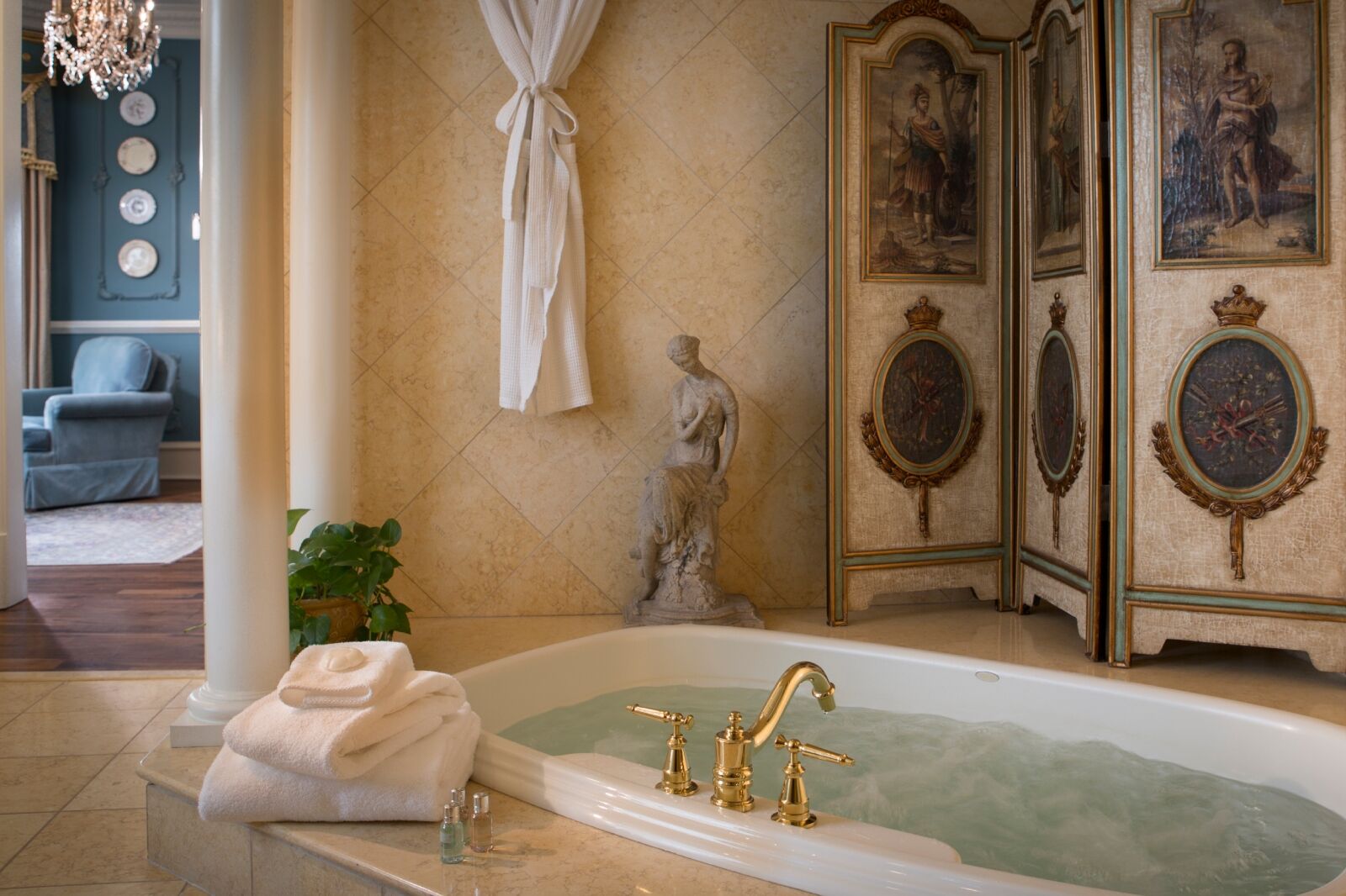 Bath in The Chanler at Cliff Walk one of the best hotels with big bathtubs in the US 
