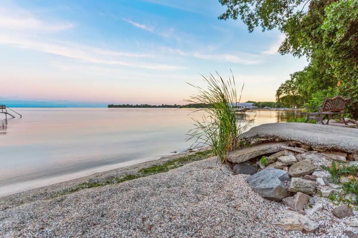 11 Best Airbnb Wisconsin Rentals to Live Your Best Lake Life