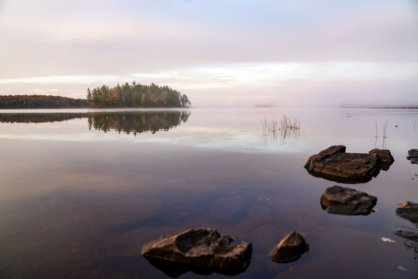 Landscape photography tips -sunrise lake