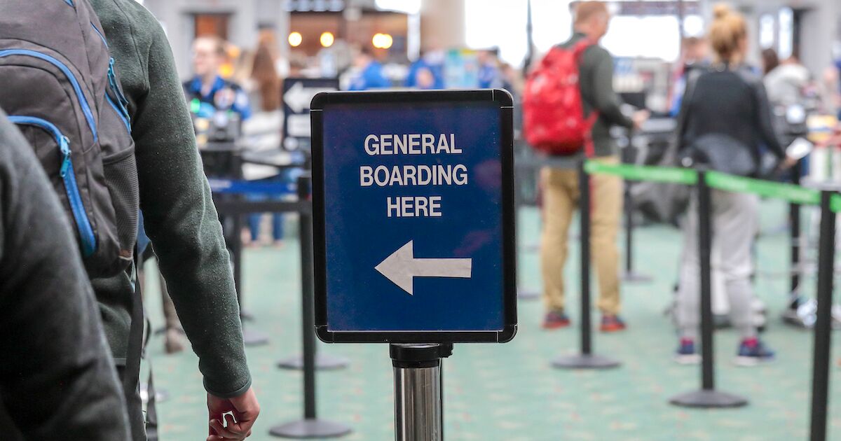 whatsbusy-airport-security-wait-time-feedsummit