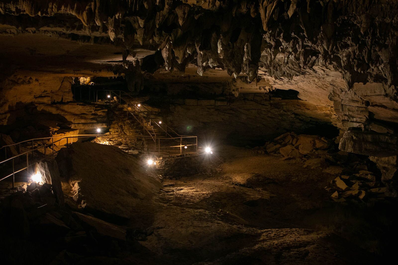 carter caves in kentucky