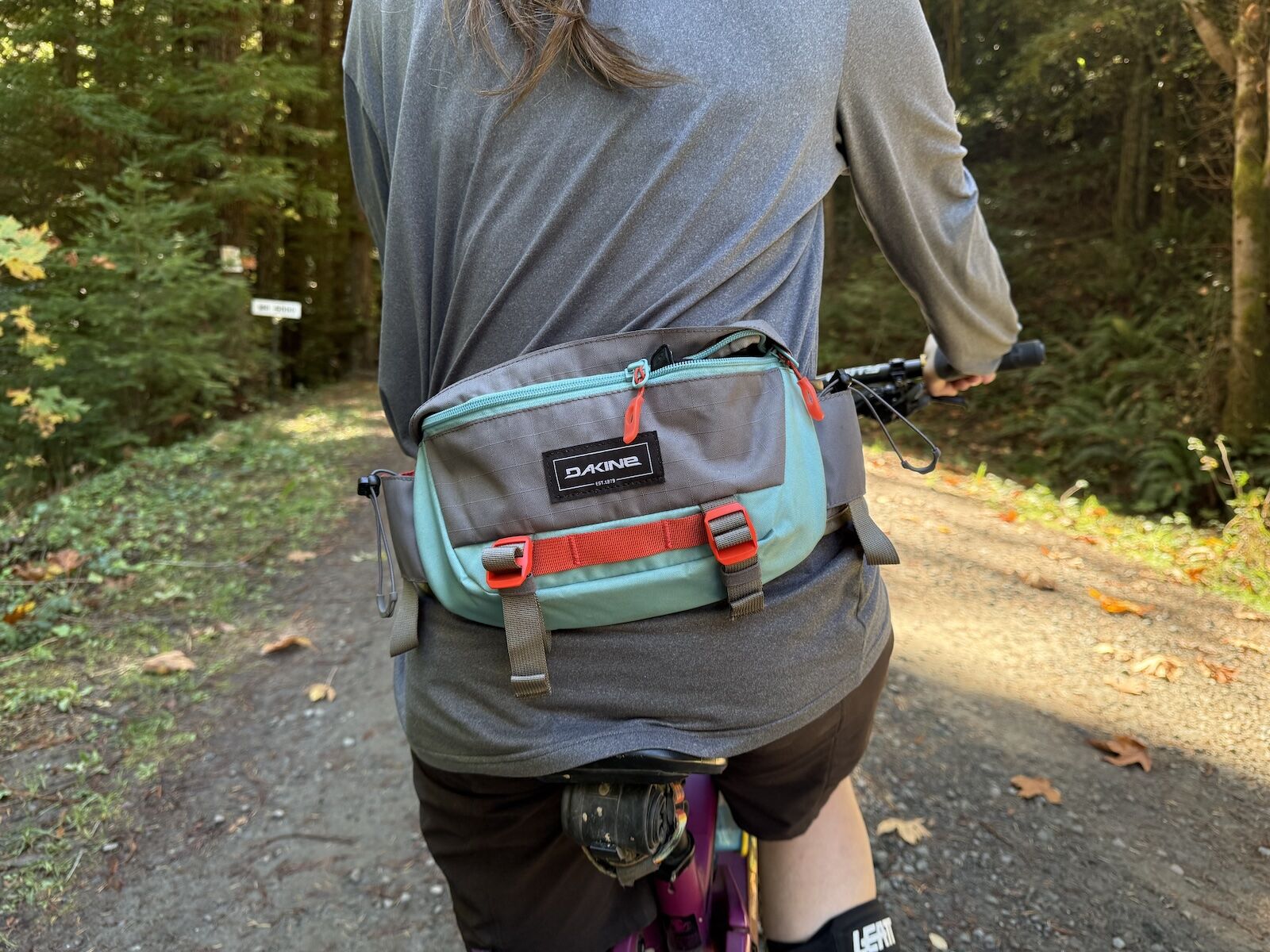 women's mountain bike gear - hot laps pack
