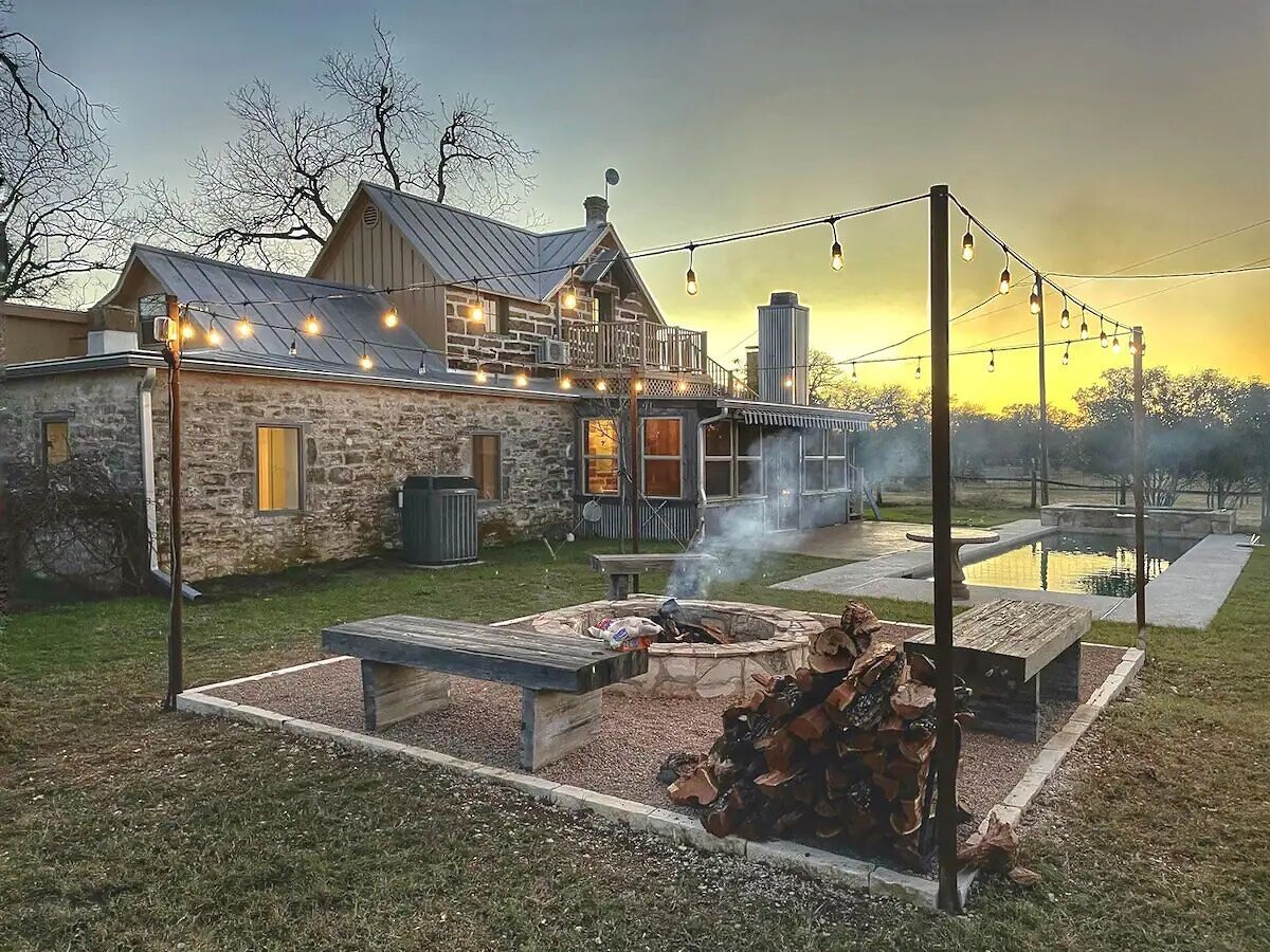 20 Airbnb Fredericksburg Stays To Live The Best Of Texas Hill Country