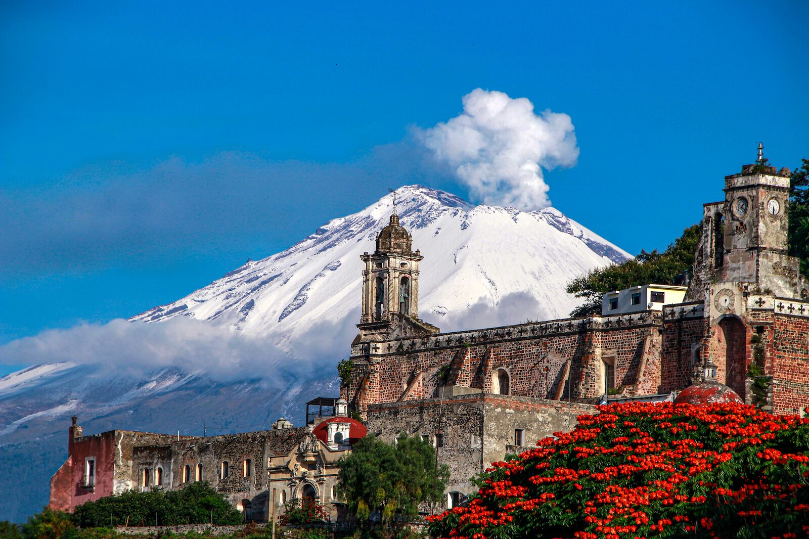 Convent in atlixco with the view of the Popocatepetl Volcano