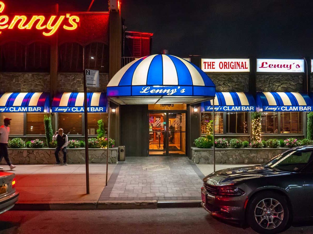 New York City Italian Restaurants Lennys Clam Bar At Night Howard Beach Queens NYC 1600x900 1 1200x900 