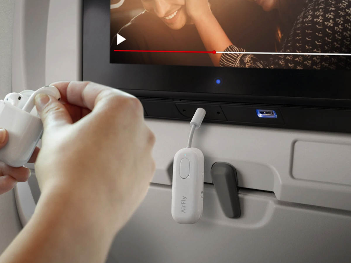 AirFly Duo Bluetooth adapter: Connect wireless headphones to your plane