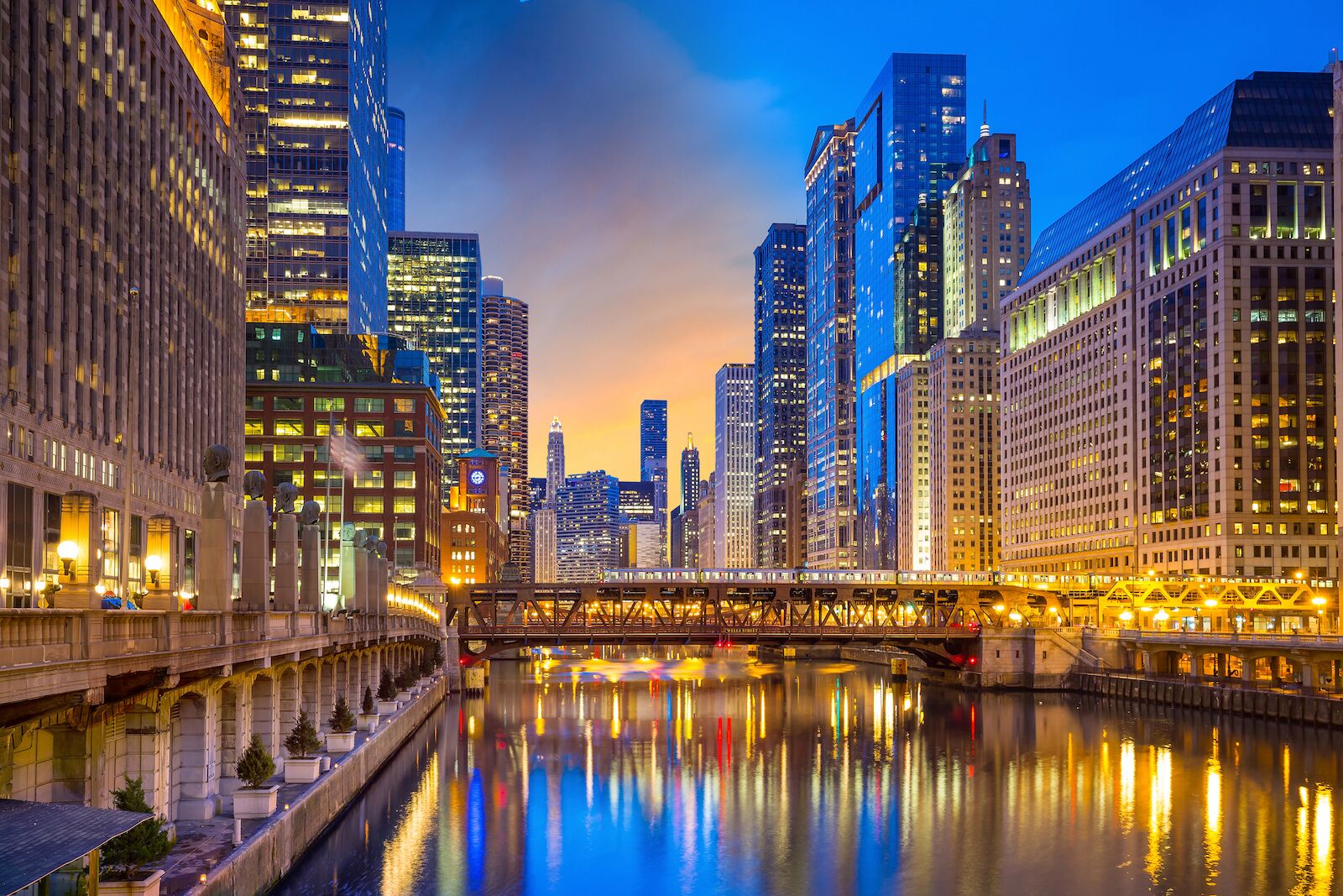 chicago-riverwalk-chicago-sunset