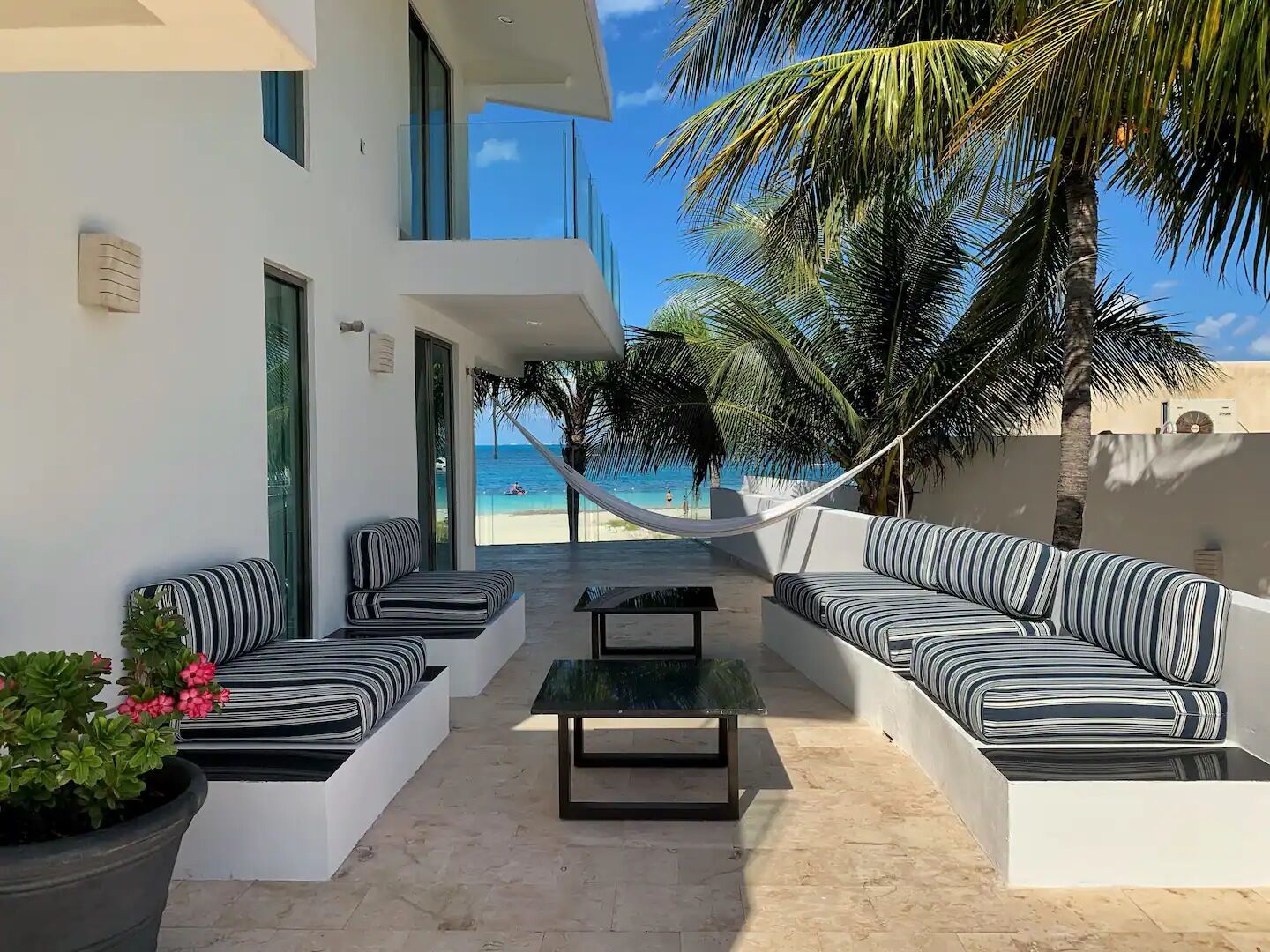 airbnb cancun near beach