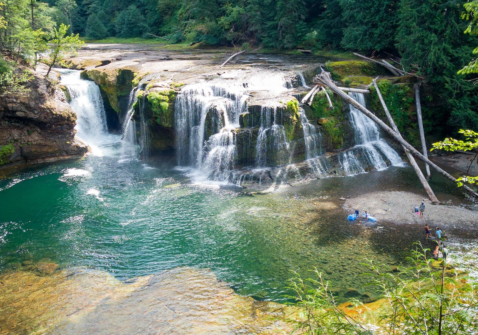 lower-lewis-river-falls-waterfalls-in-washington-state