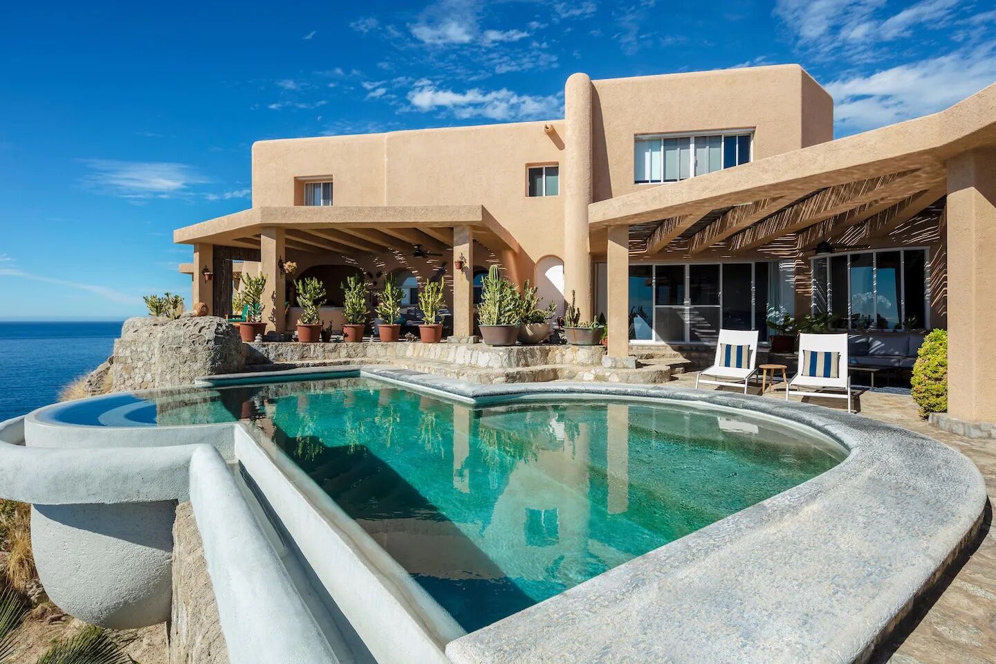 22 Airbnbs In Cabo San Lucas for a Perfect Beach Escape