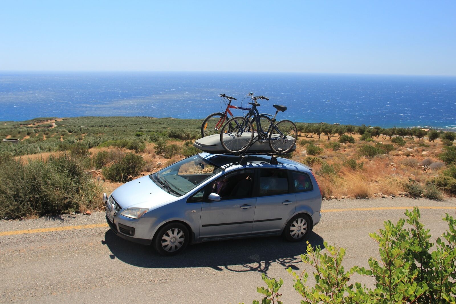 car with thule rack