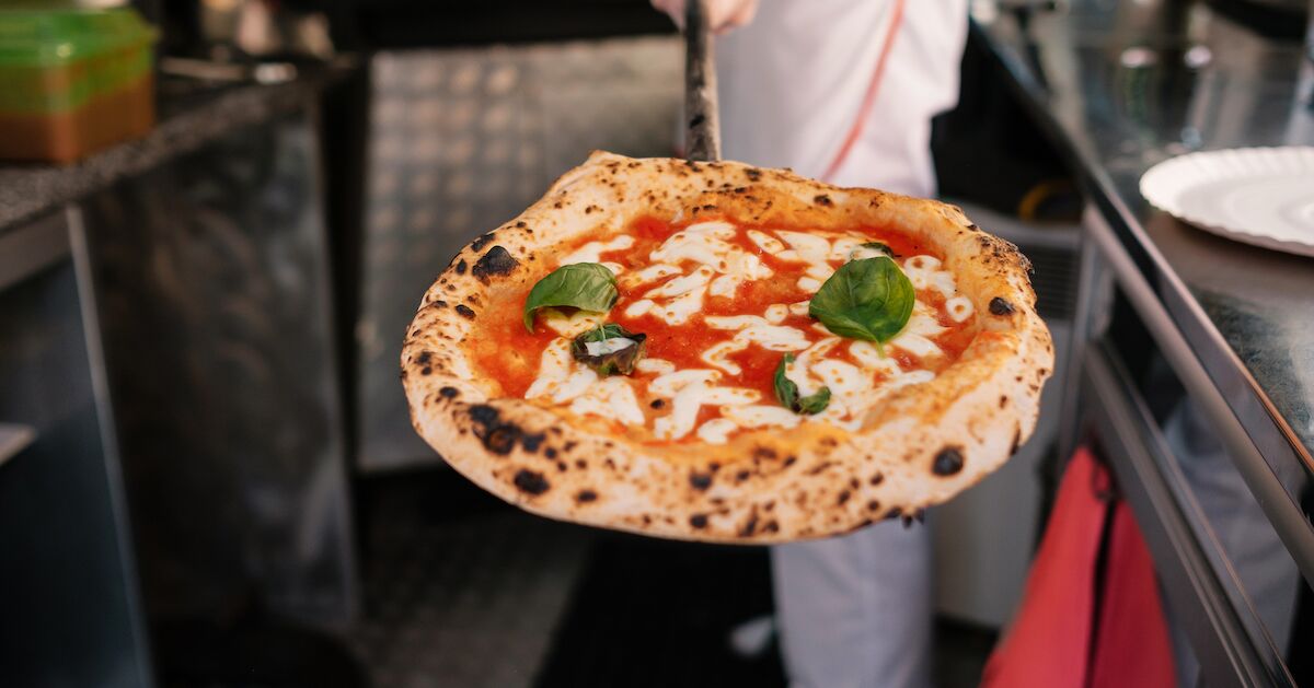 italian-pizza-stock-photo-containing-pizza-and-ingredients-food