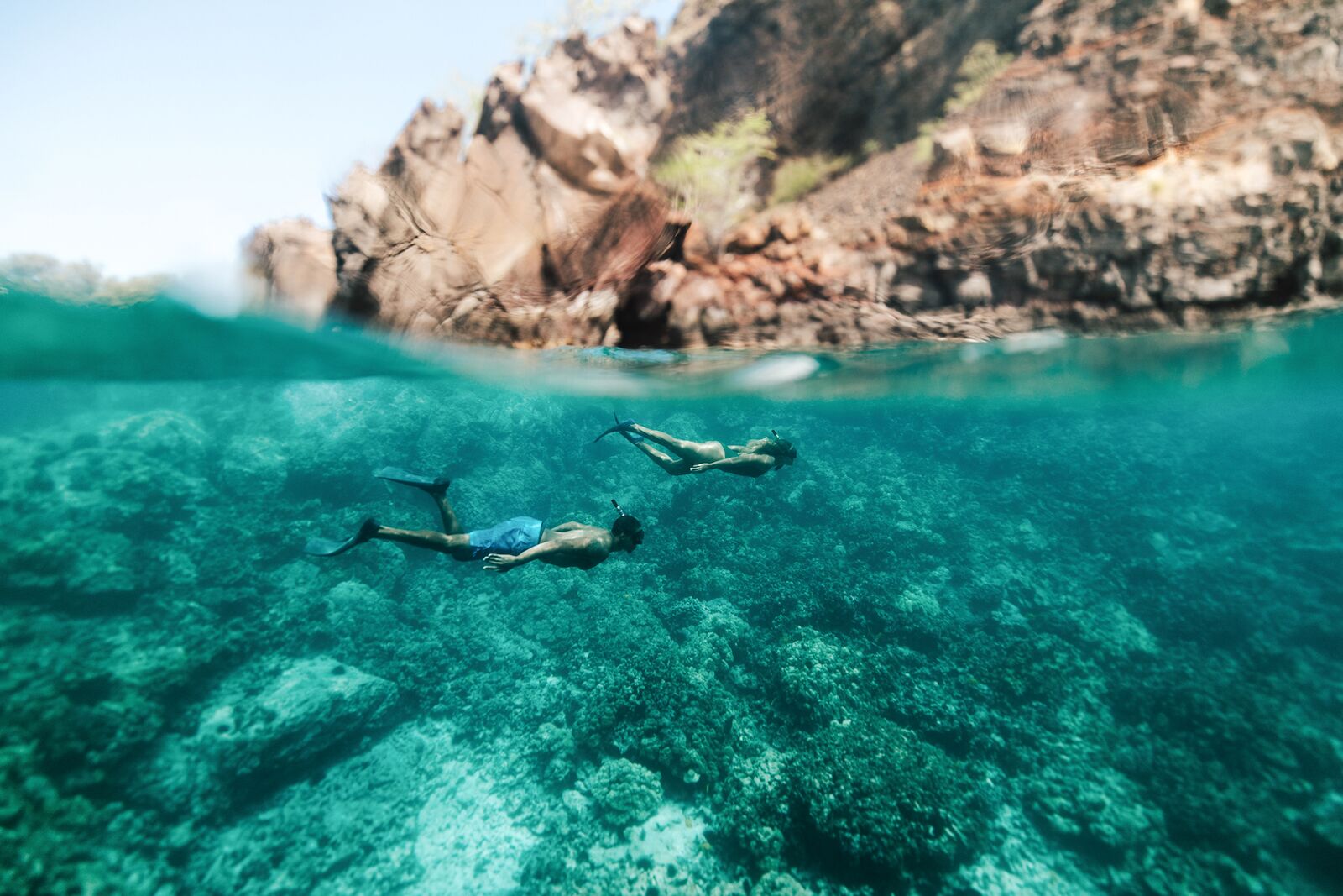 when to visit hawaiii- snorkelers 