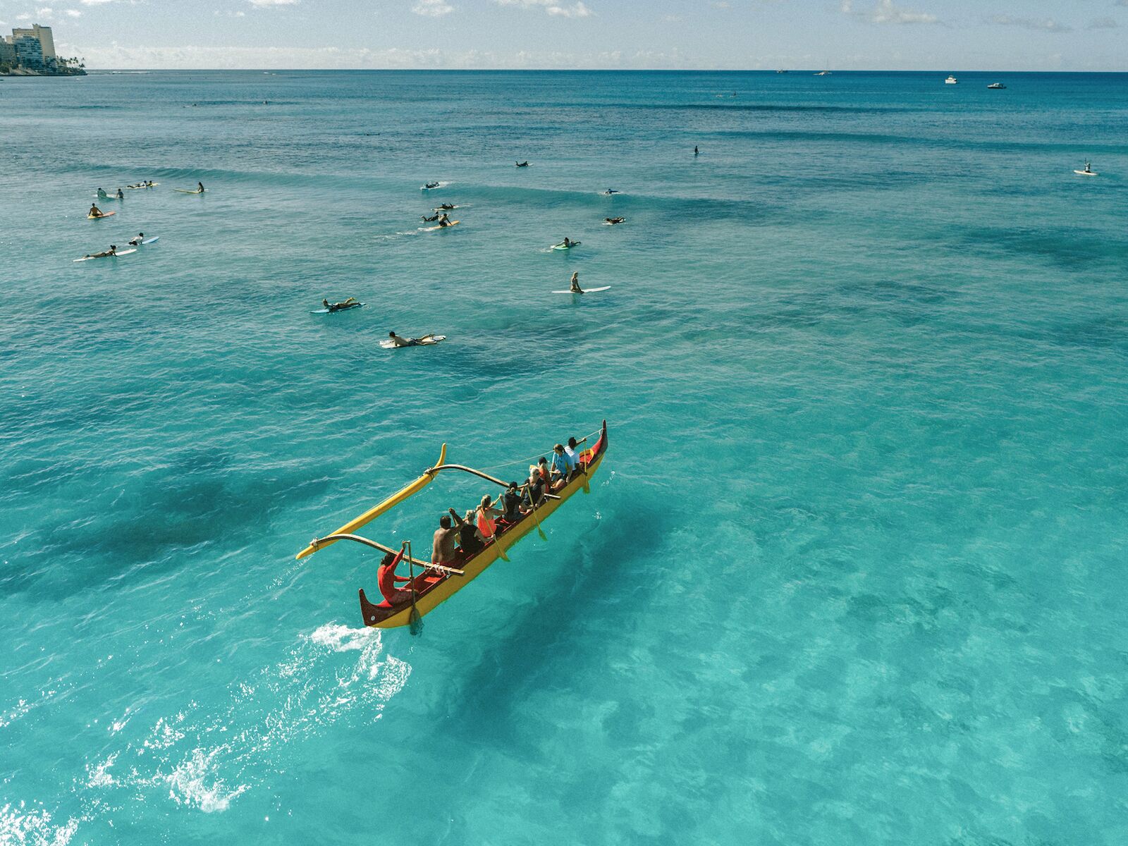 outrigger canoe - best time to visit hawaii 