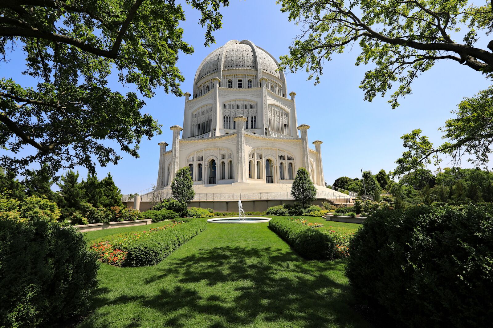 The Bahá'í House of Worship around Chicago
