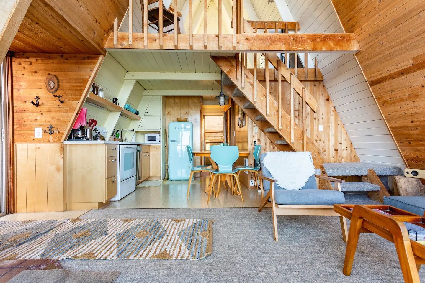 11 Airbnbs in the Coolest Towns Along the Oregon Coast