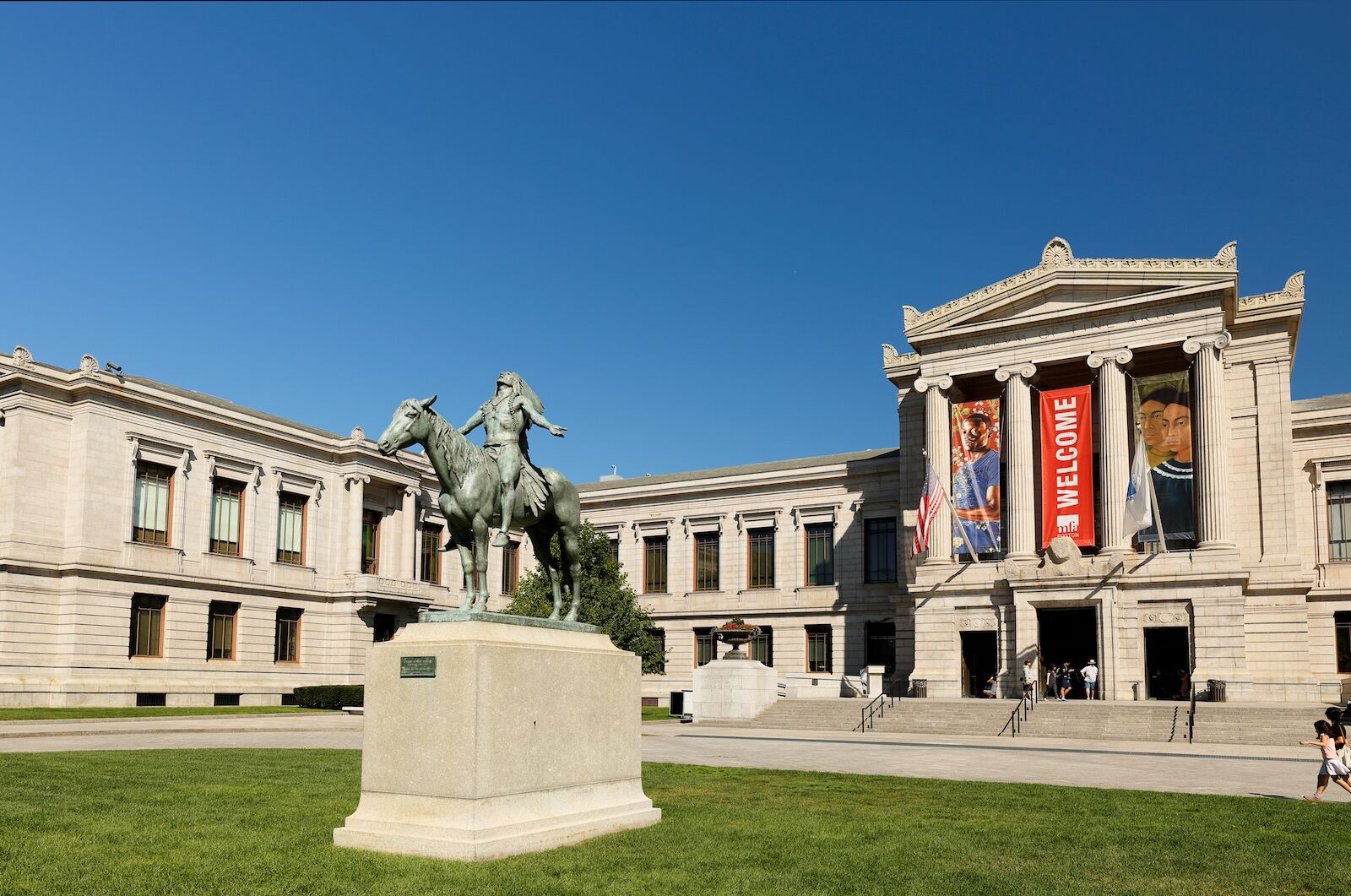 best-things-to-do-in-boston-museum-of-fine-arts-exterior