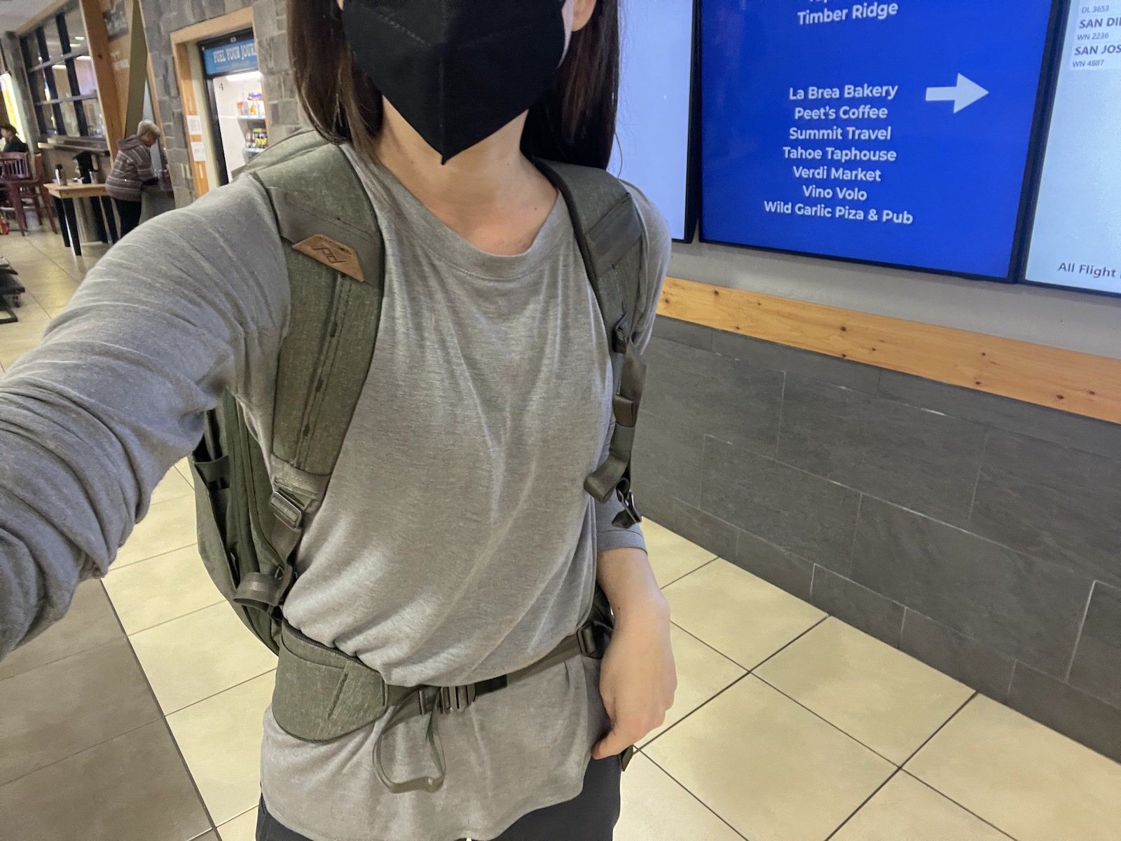 Peak designs travel bacg hip pack in airport