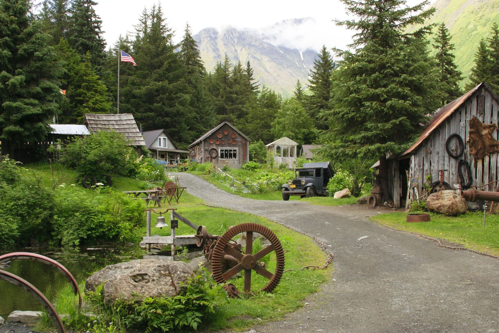 crow creek old buildings, one of the best places to go panning for gold in alaska 