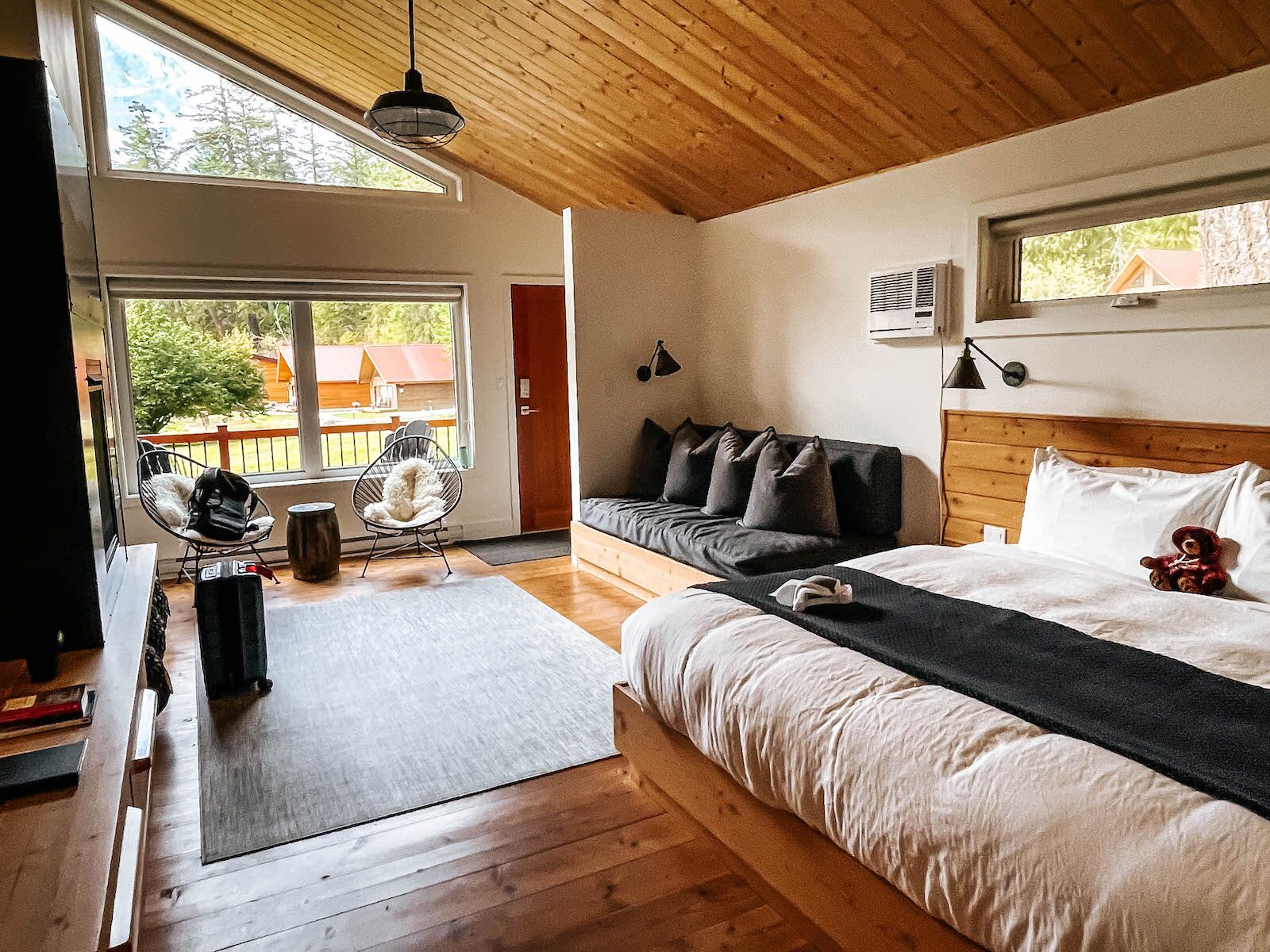 bedroom at tweedsmuir park lodge in british columbia
