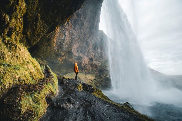 Seljalandsfoss Waterfall: How to Walk Behind the Falls Safely