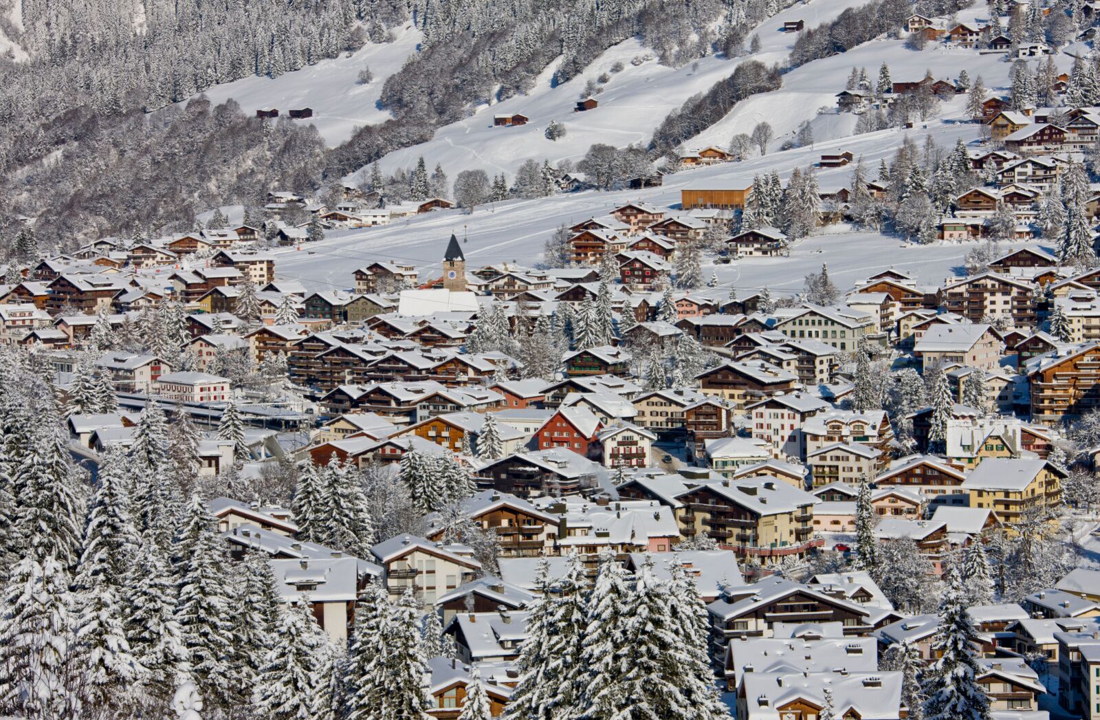 Davos Klosters, one of th ebest Alps ski resorts for being near transportation