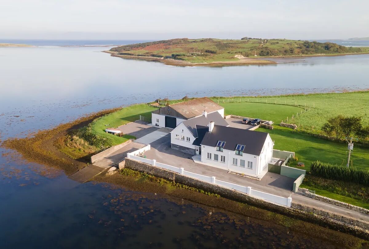 11 Beautiful Properties in the Airbnb Adapted Category