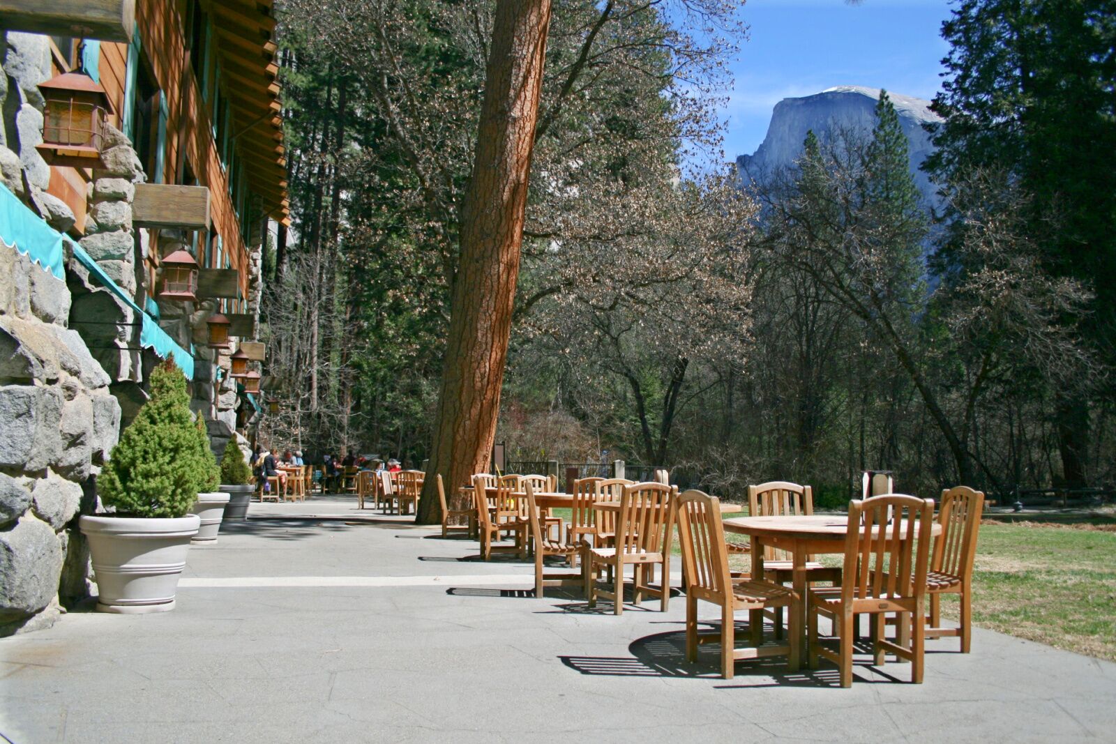 outdoor area at the ahwahnee bar