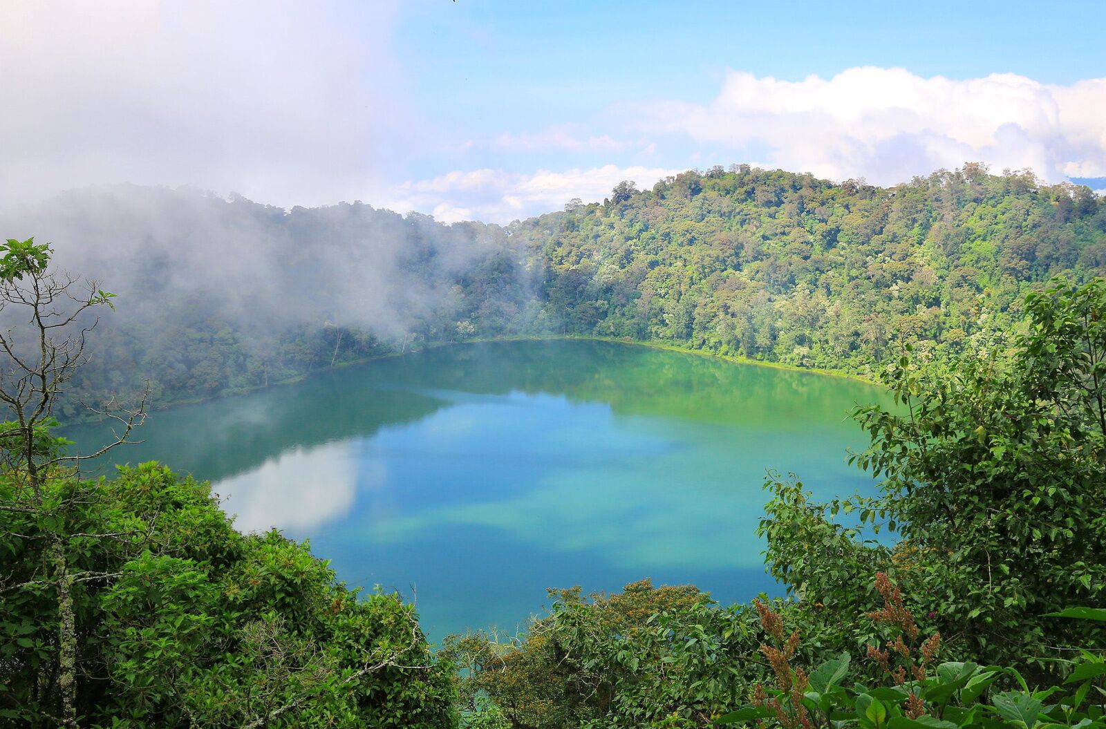 Chicabal volcano in guatemala hike crater lake