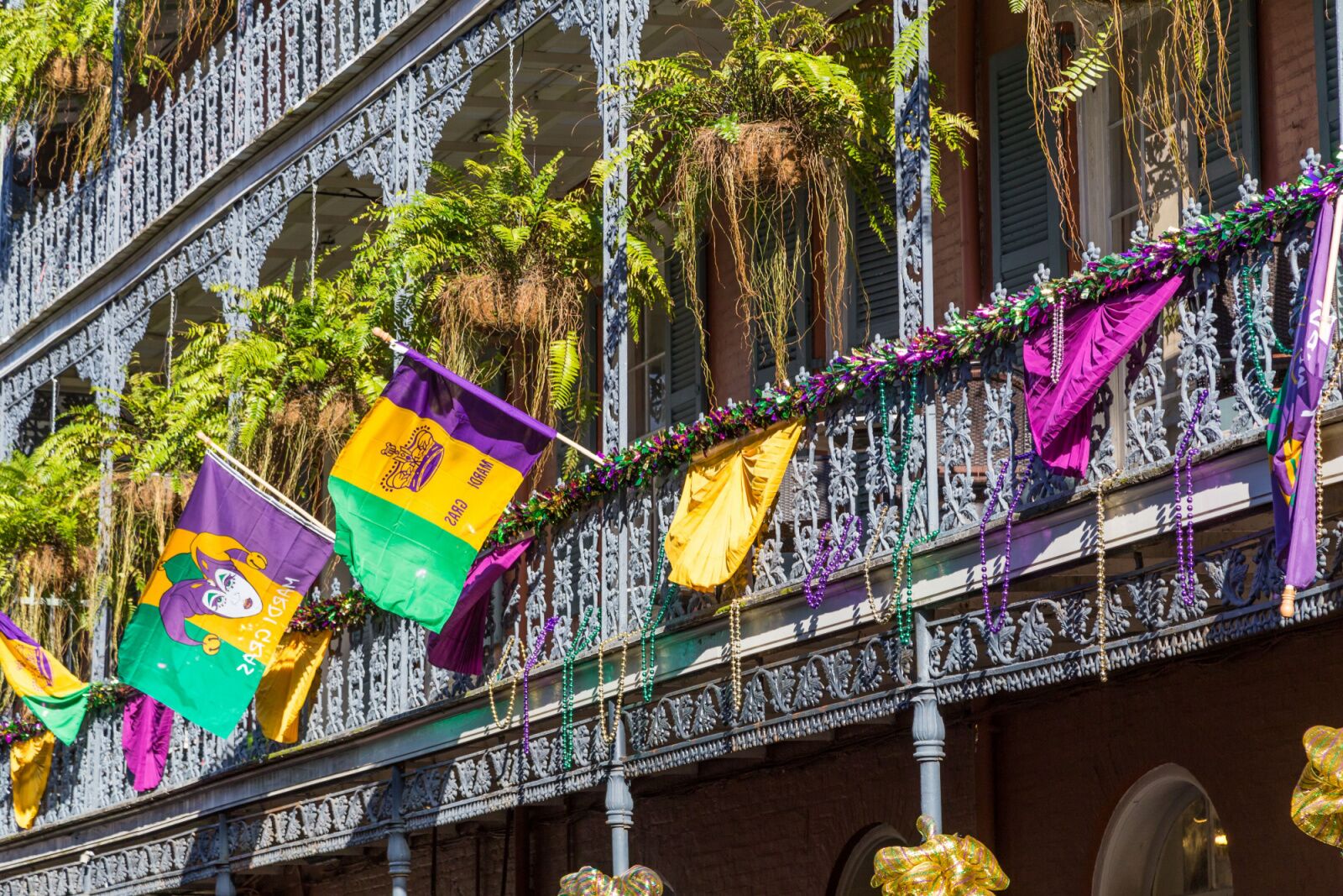 hotels in downtown new orleans - balcony at mardi gras