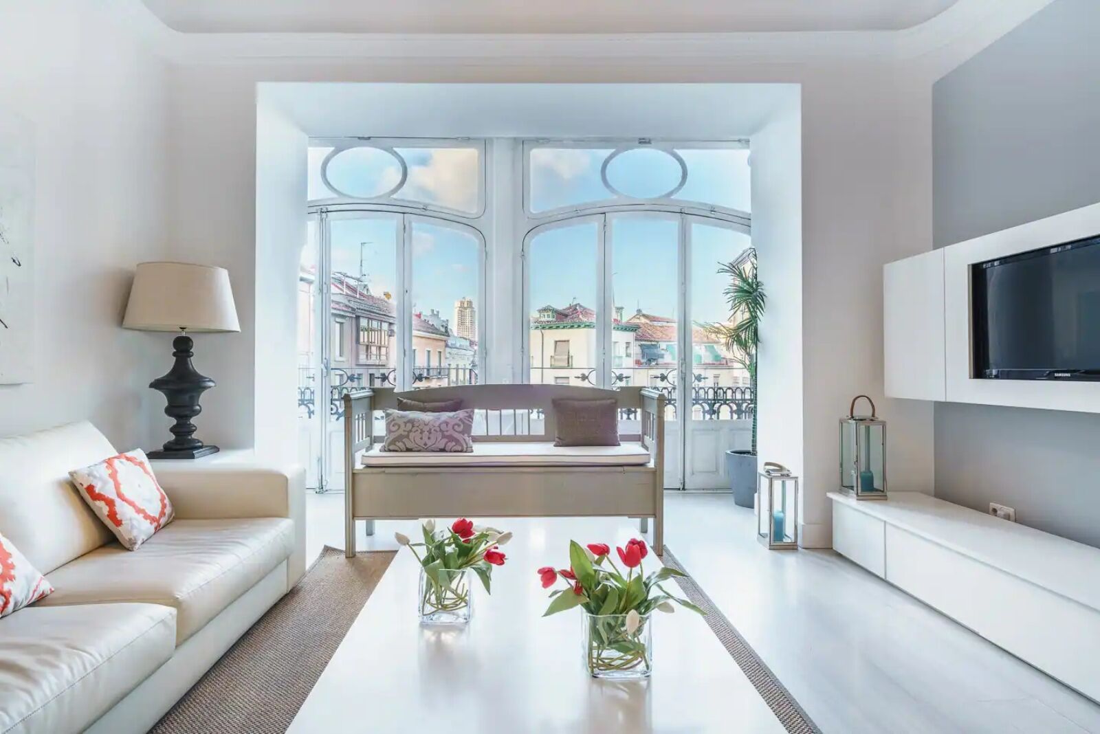 Living room of the Madrid Centro Apartment