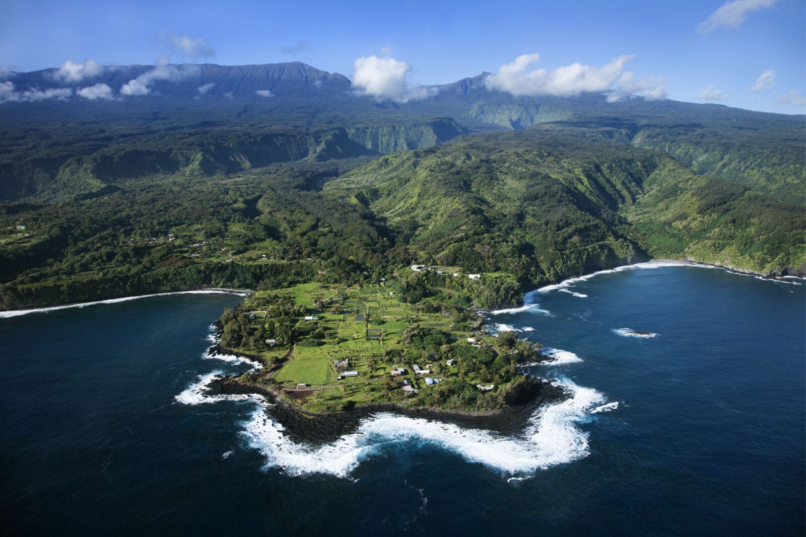 how big is maui - maui hotels on the beach aerial photo of outcropping