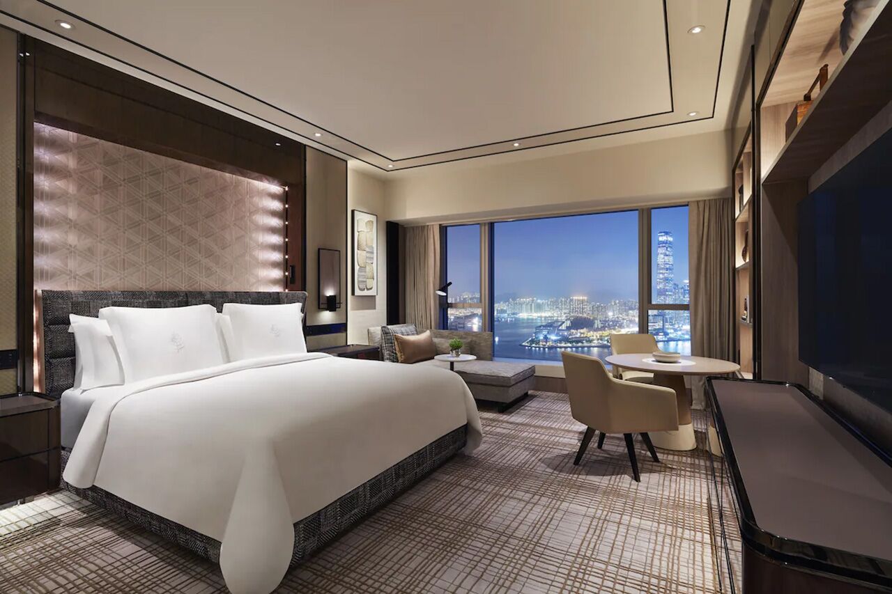 7 Hong Kong Hotels To Experience the Best of the Big City