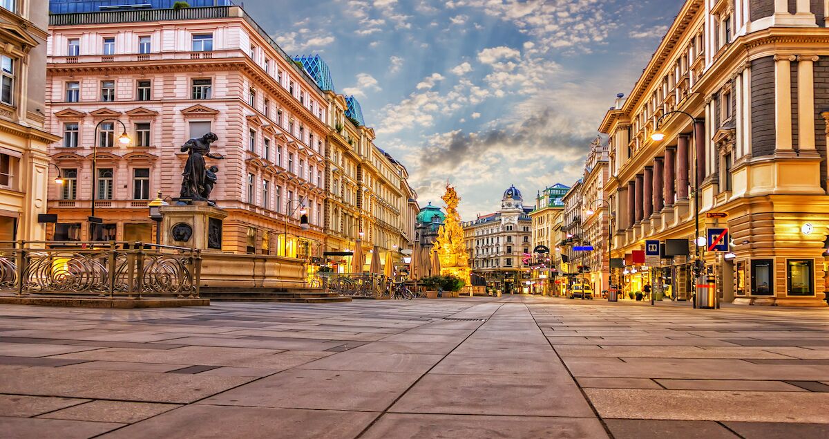 11 Airbnbs in Vienna to Experience the Best of the Historic City Center