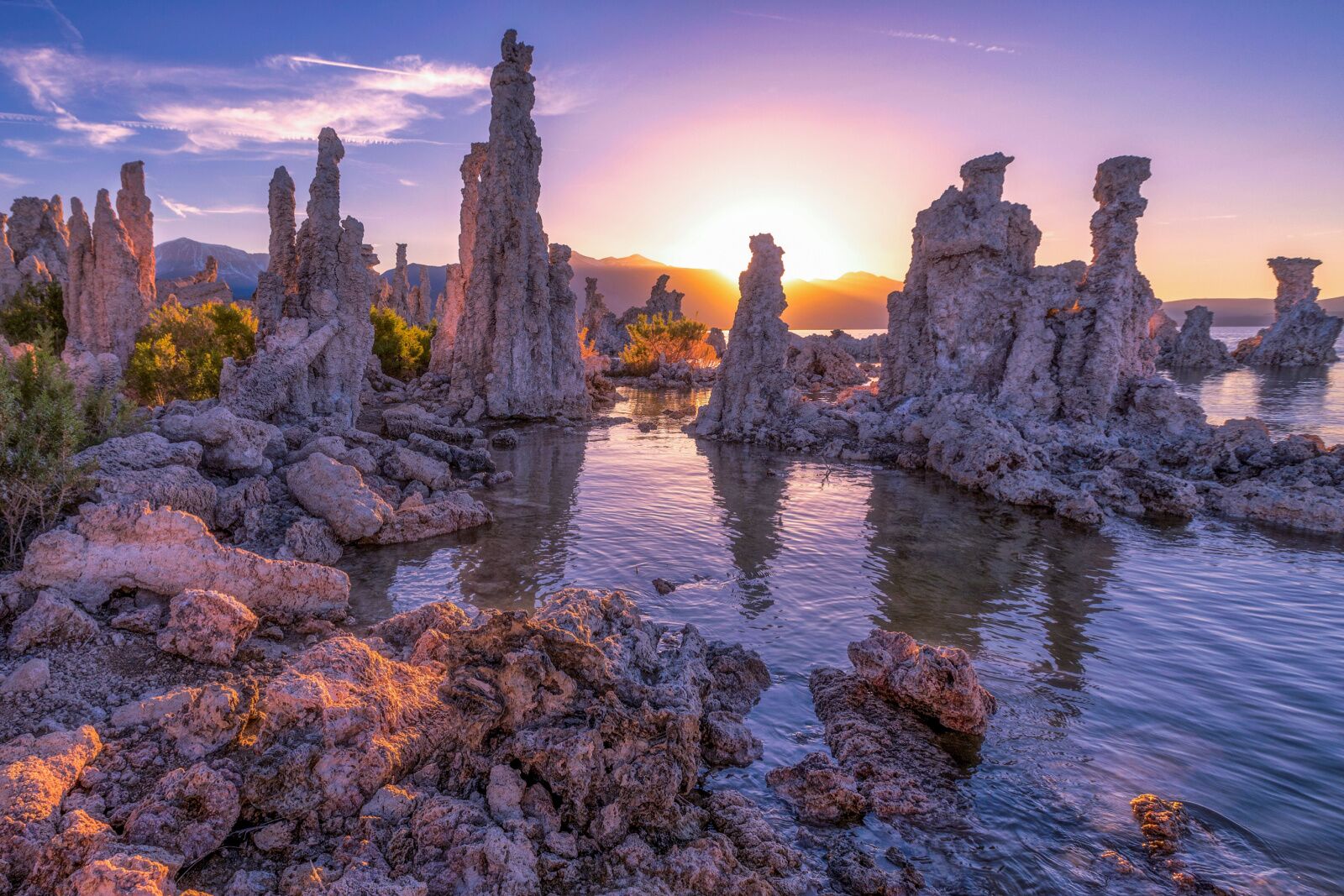 tufa formations at mono, one of the best parks near yosemite 