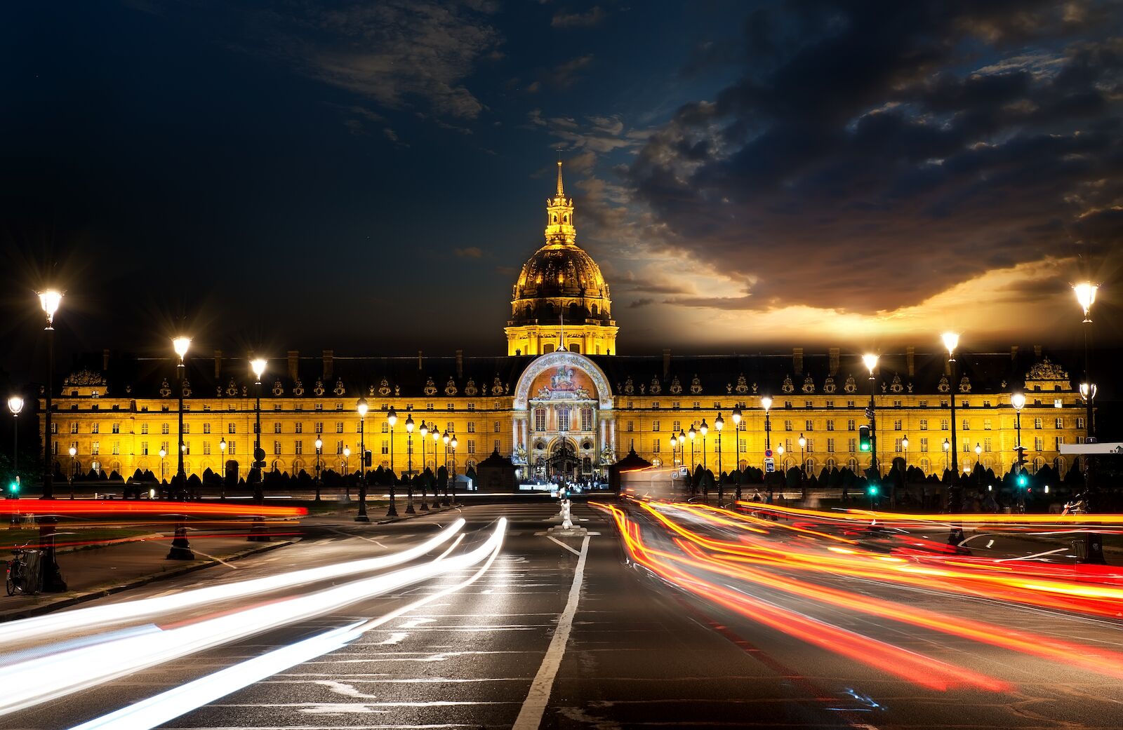 Night at Les Invalides is one of the best events in Paris