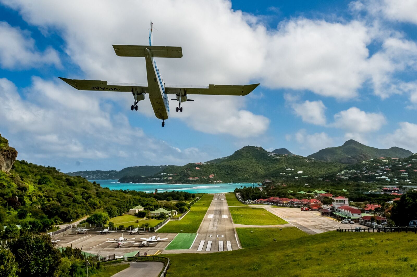 How to get to st barts - airplane 