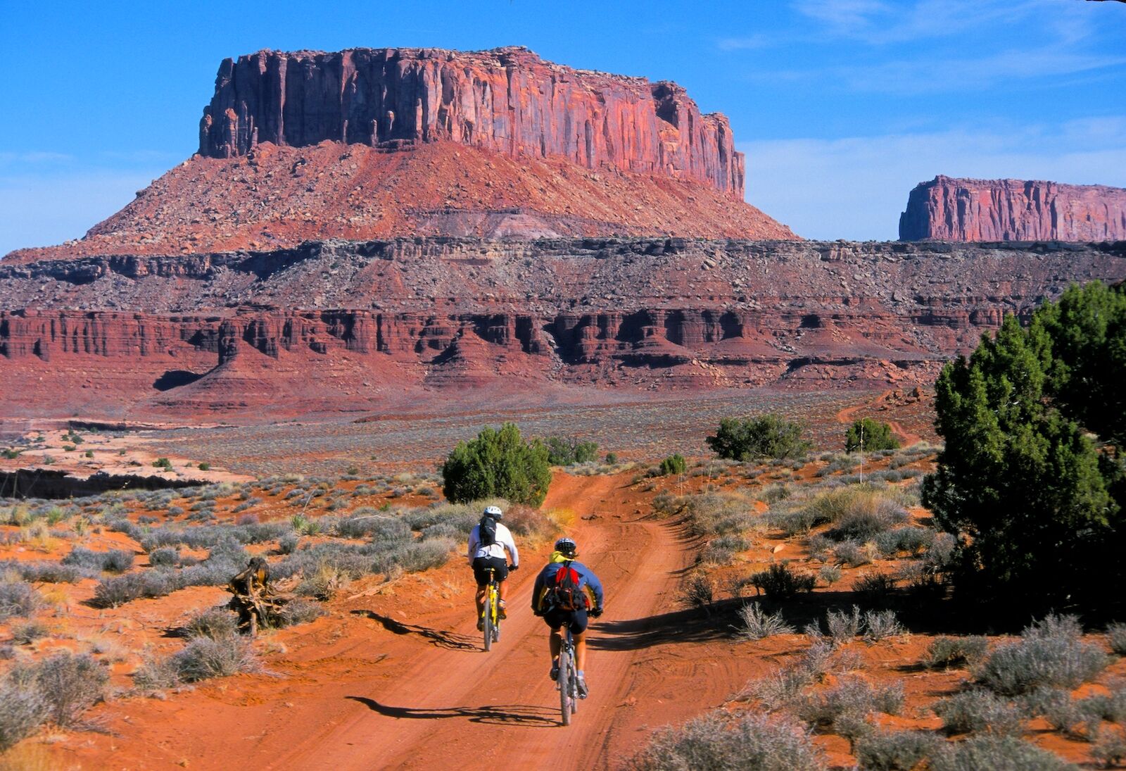 what to do in canyonlands national park - cycling island in the sky