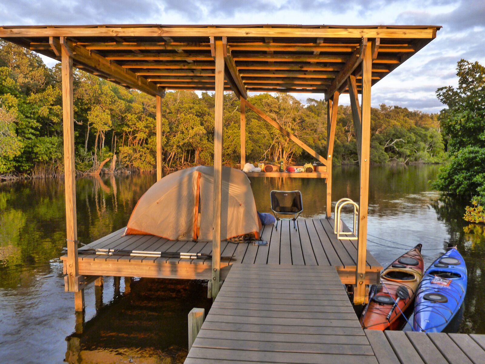 camping in everglades national park - raised platform