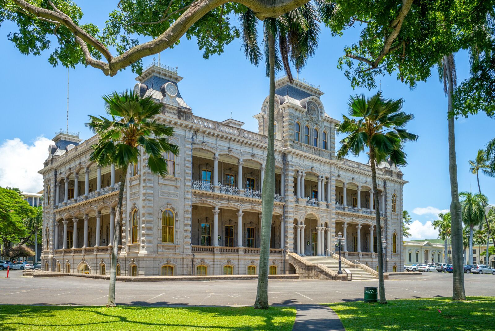 best museums in hawaii - royal palace 