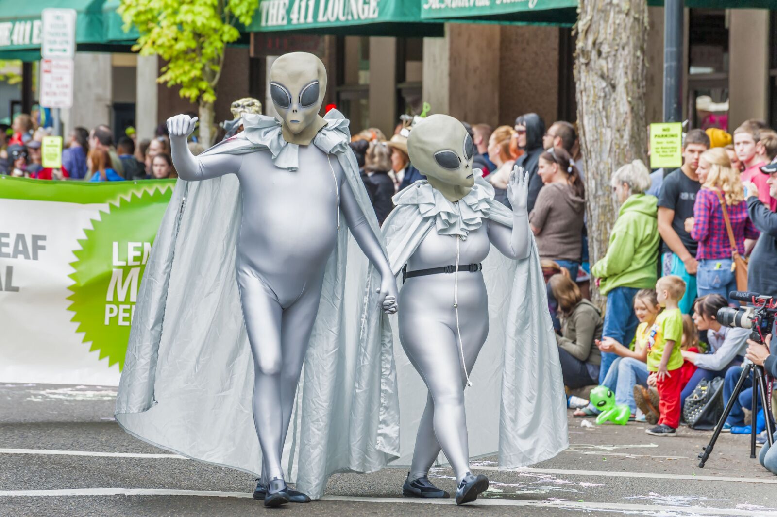 mcminnville UFO festival parade